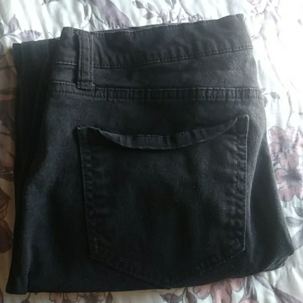 Black skinny jeans